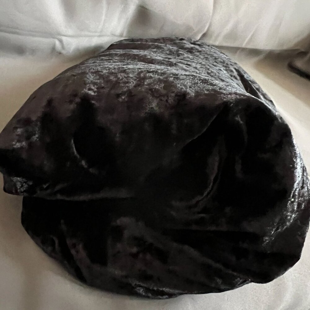 3 Yards Of 60" Wide Black Crushed Velvet Fabric Luxurious Material For Sewing - Picture 3 of 3